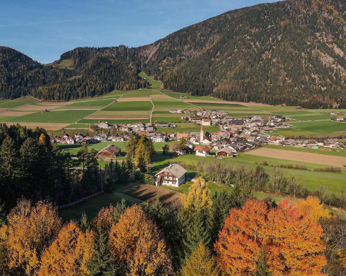 Oberlechnerhof Bed & Breakfast Rasun di Sopra Exterior photo