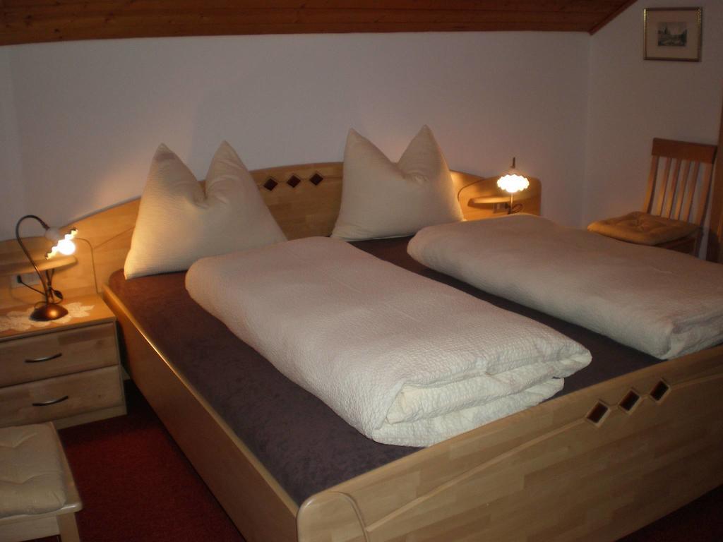 Oberlechnerhof Bed & Breakfast Rasun di Sopra Exterior photo